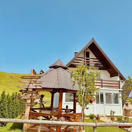 Guest House Sara Žabljak Exteriör bild