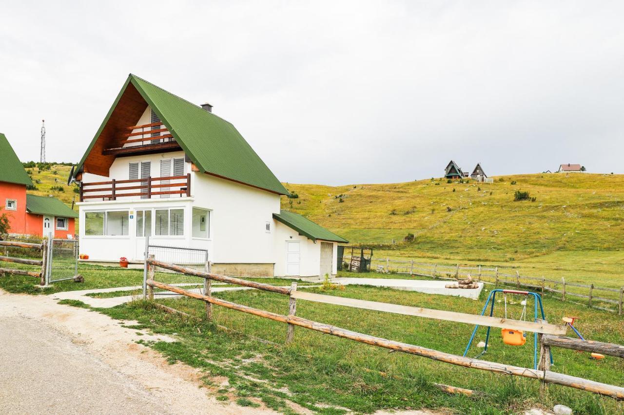 Guest House Sara Žabljak Exteriör bild