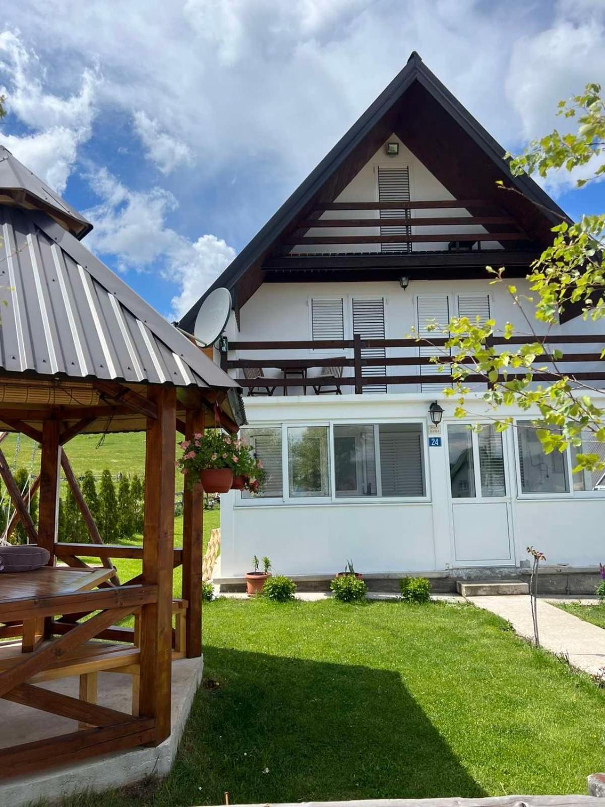 Guest House Sara Žabljak Exteriör bild